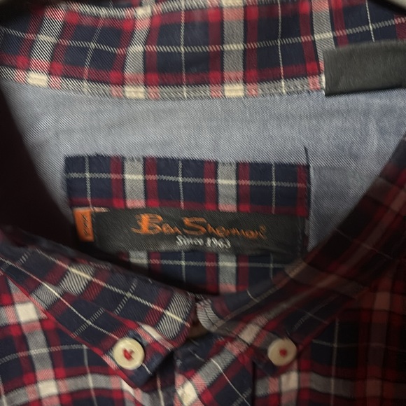 Ben Sherman large button up - Picture 2 of 3